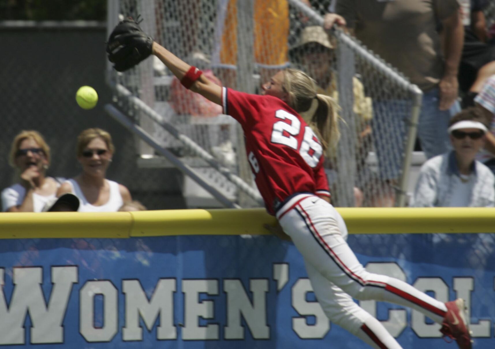 Caitlin Lowe, Arizona softball